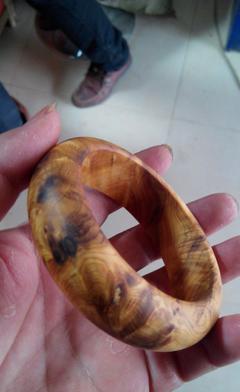 千年崖柏防癌保健手鐲 自然的饋贈(zèng)與文化的傳承